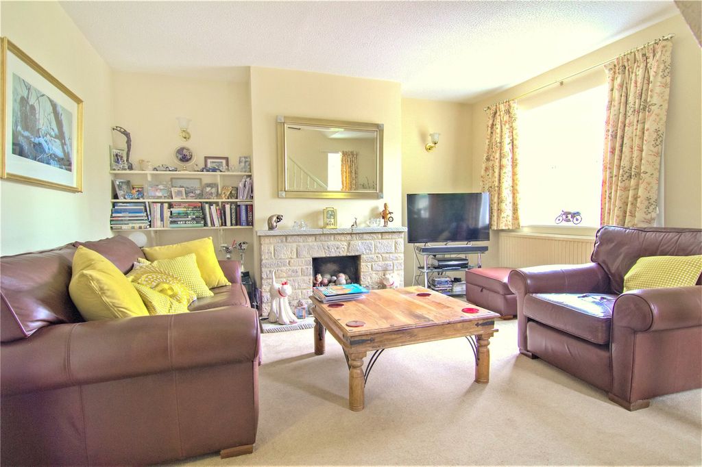 Property photo 2 of 11 Picture No. 24
