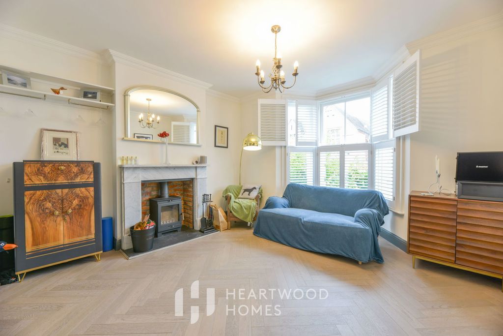 Property photo 2 of 23