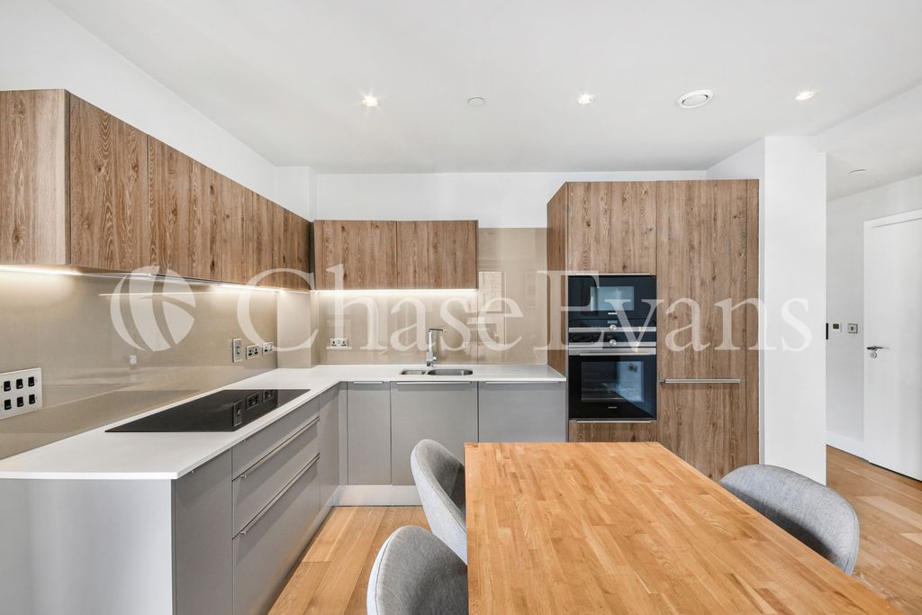 Property photo 3 of 13 Kitchen