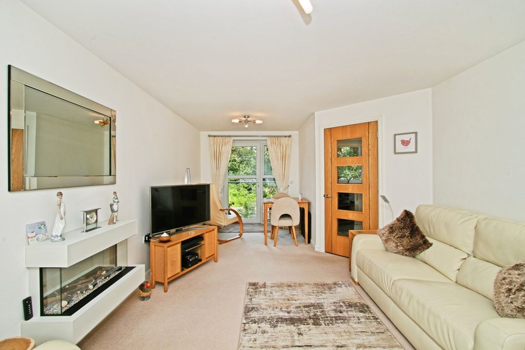 Property photo 2 of 16 Photo