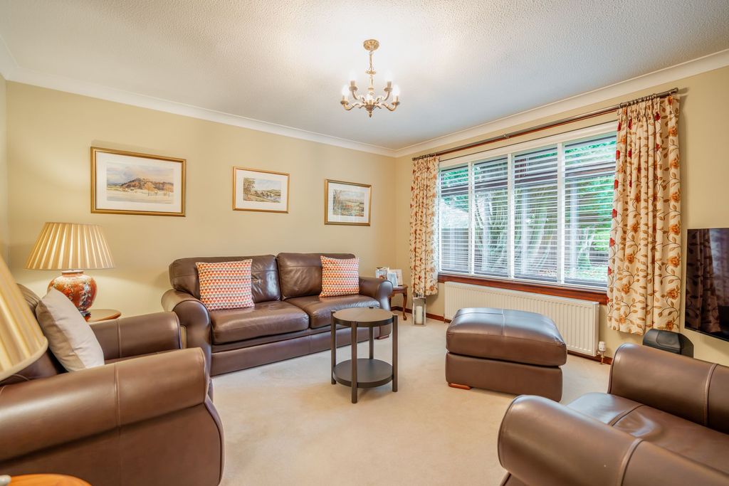 Property photo 2 of 25