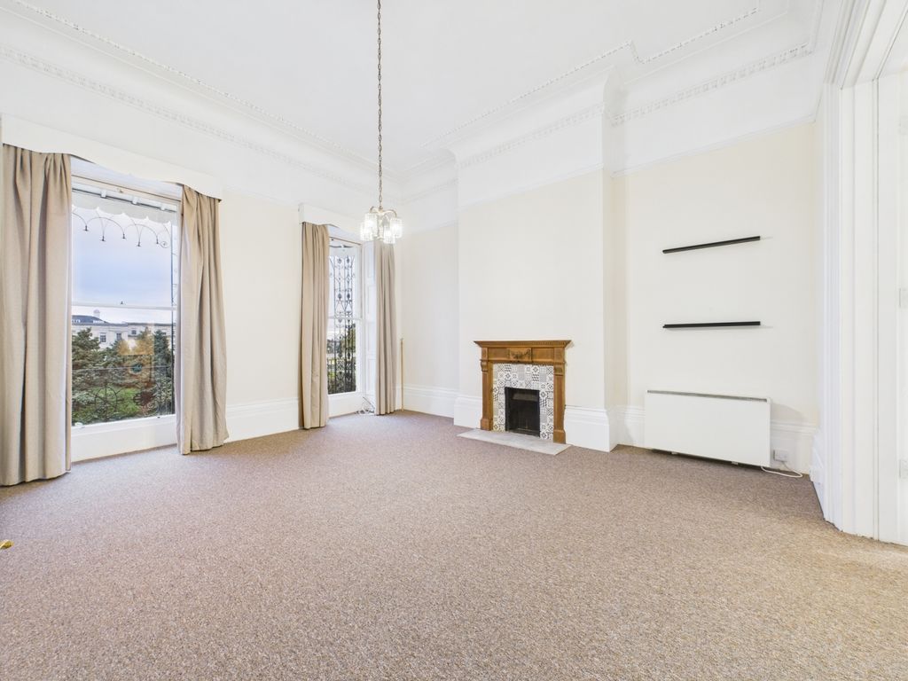 Property photo 2 of 9 Cam01740G0-Pr0460-Still001