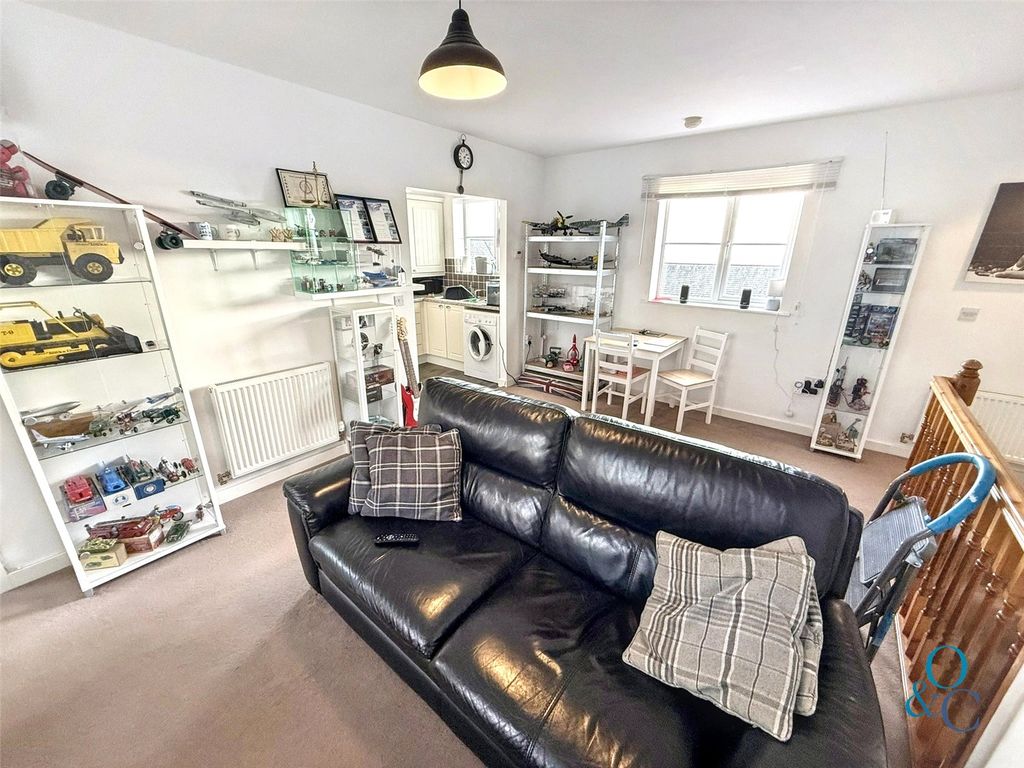 Property photo 2 of 16 Picture No. 05