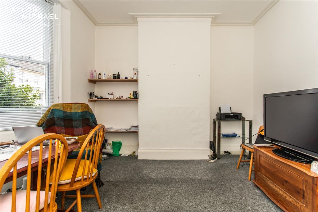 Property photo 2 of 6 Living Room