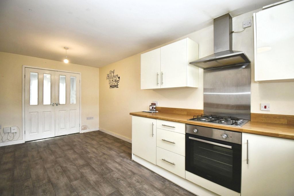 Property photo 3 of 20 Pbox-Img.Jpg