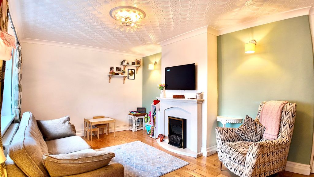 Property photo 2 of 29