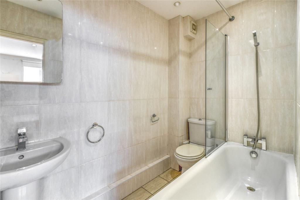 Property photo 3 of 4 Bathroom