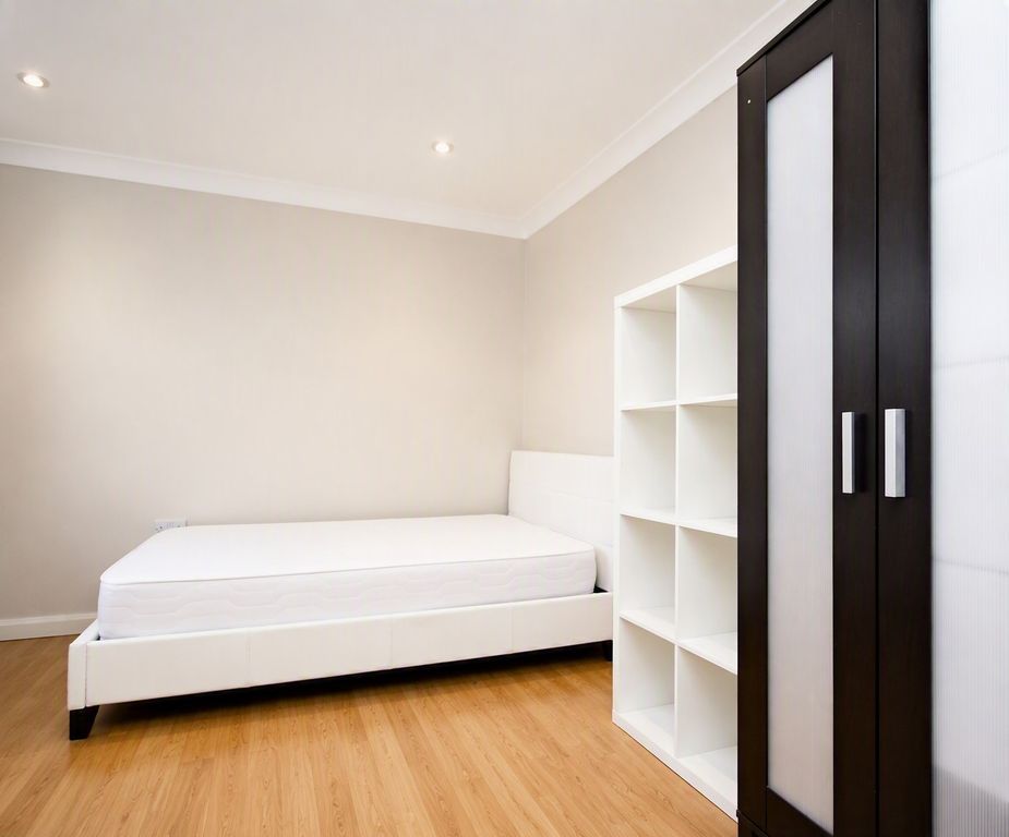 Property photo 2 of 4 Studio