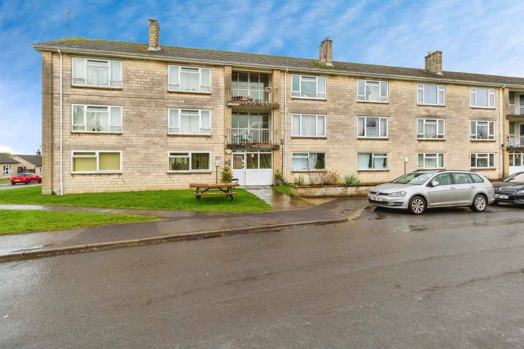 Property photo 1 of 17