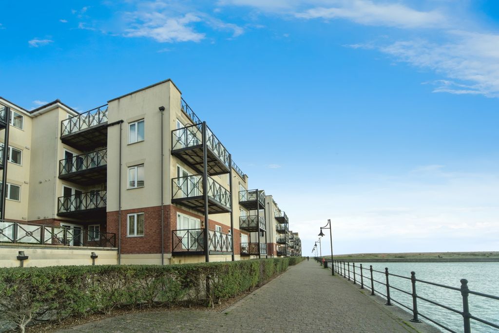 Property photo 2 of 17 Photo