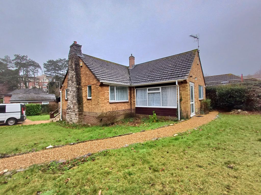 Property photo 1 of 16 1000019114