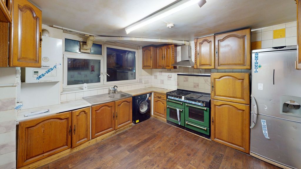 Property photo 3 of 10