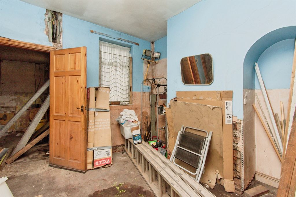 Property photo 3 of 14