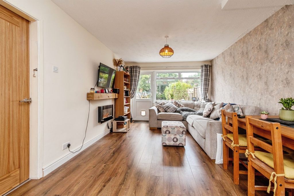 Property photo 3 of 19