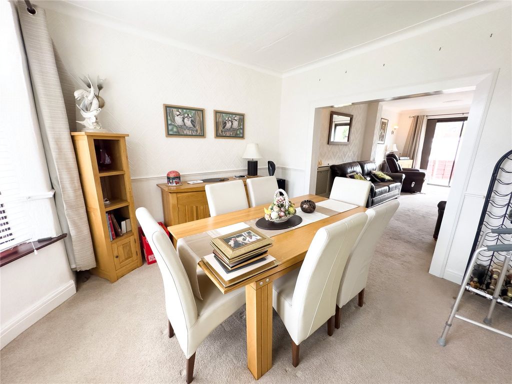 Property photo 3 of 24 Picture No. 02