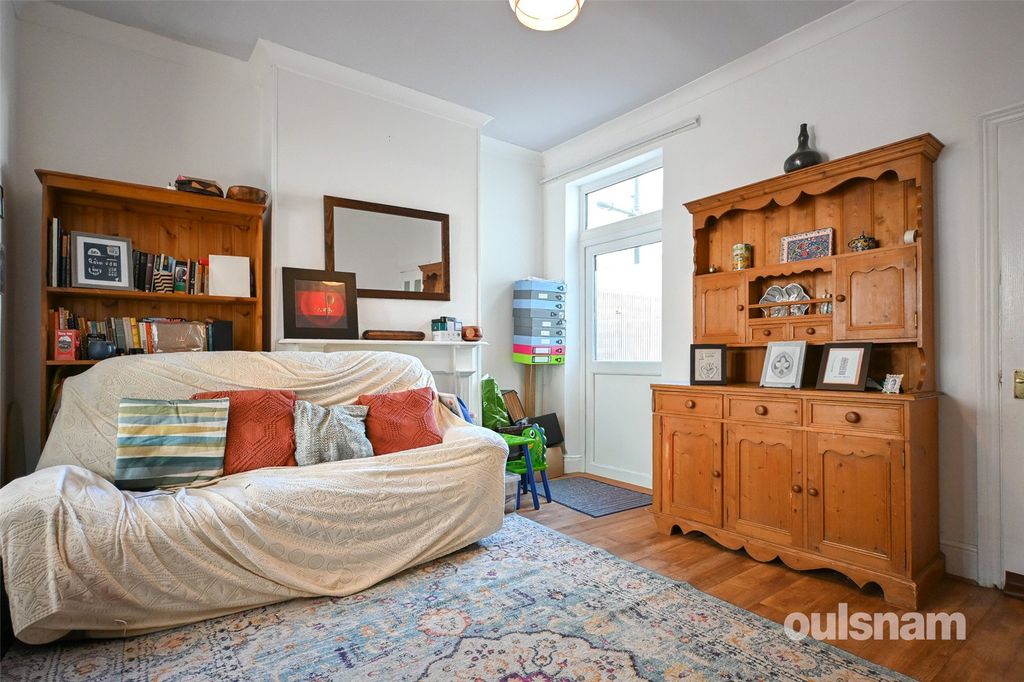 Property photo 3 of 18 Picture No. 05