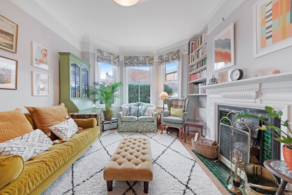 Property photo 2 of 23