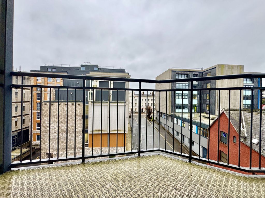 Property photo 2 of 7