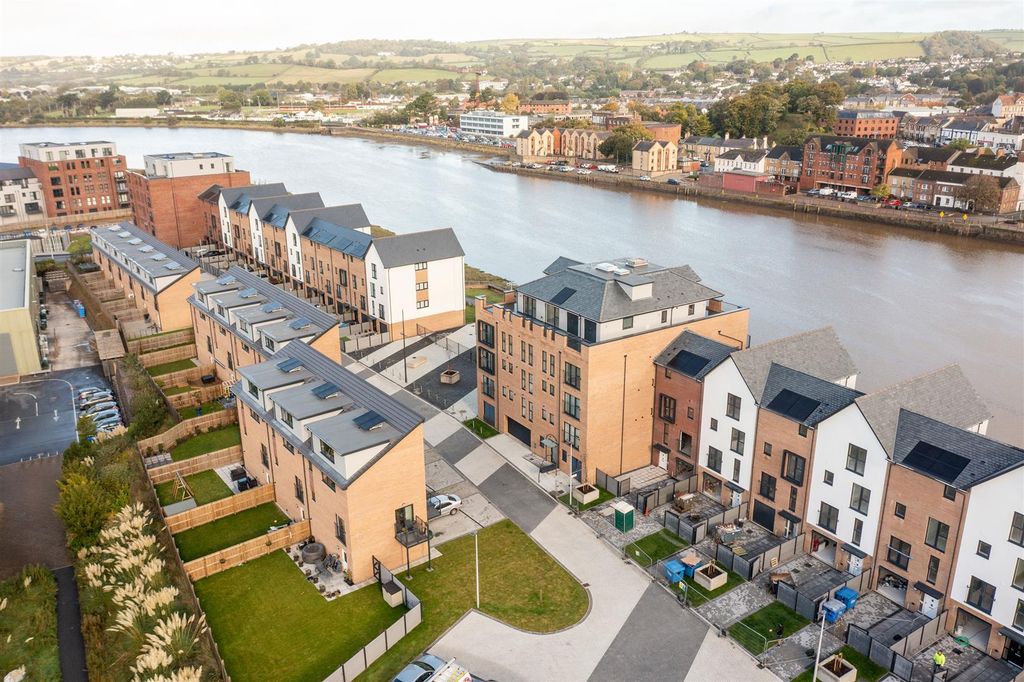 Property photo 2 of 9 Iconic Taw Wharf Development Barnstaple