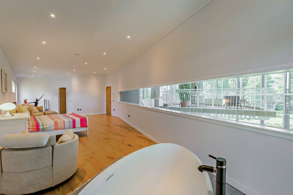 Additional image 15 of 5 bed detached house for saleBurnside, Kinclaven Crescent, Murthly, Perth PH1