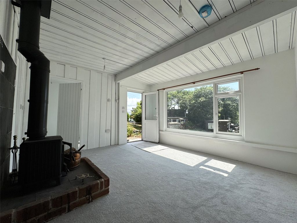 Property photo 2 of 14 Picture No. 03