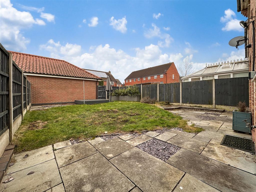 Property photo 3 of 21