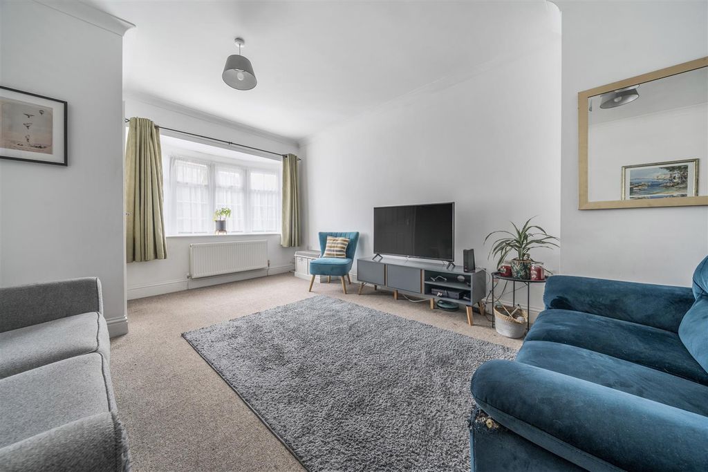 Property photo 2 of 19 1329222-4-688753ba02dc7.Jpg