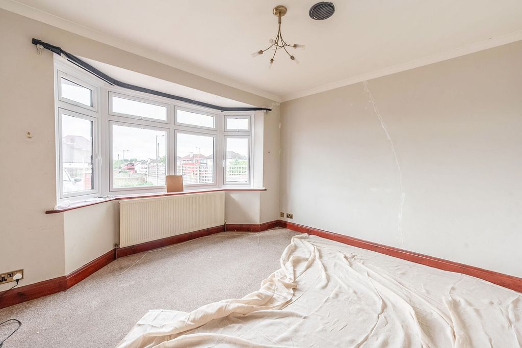 Property photo 2 of 5