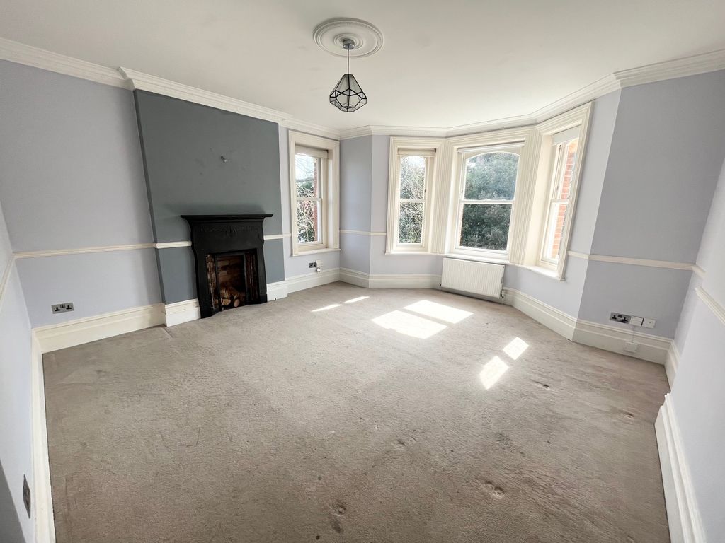 Property photo 2 of 10 Lounge.Diner