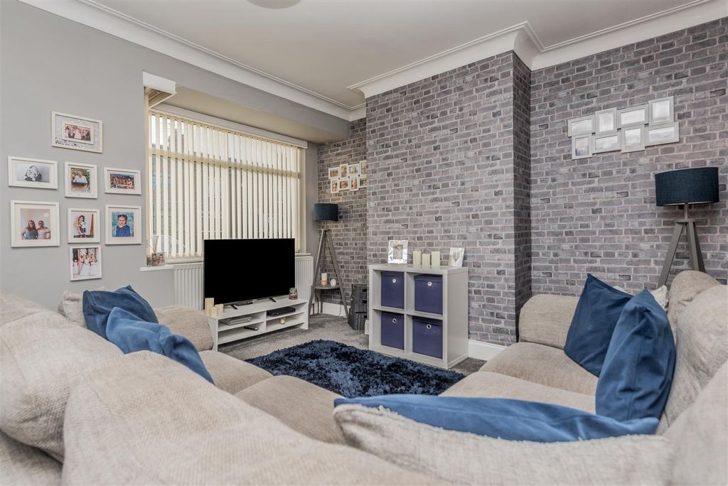 Property photo 2 of 19 Living Room: