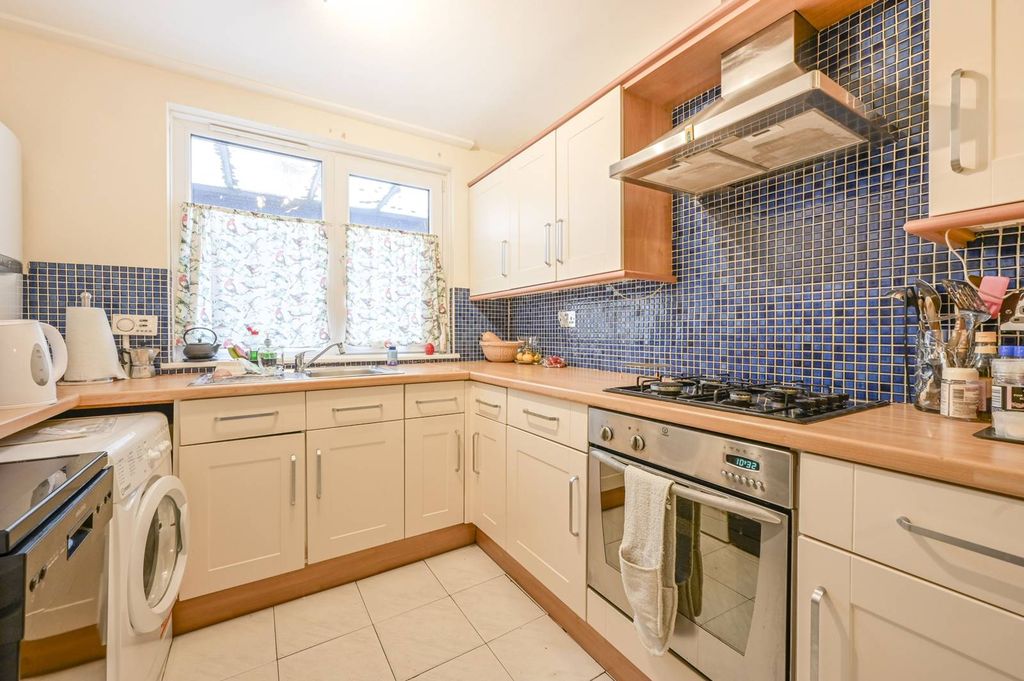 Property photo 3 of 7