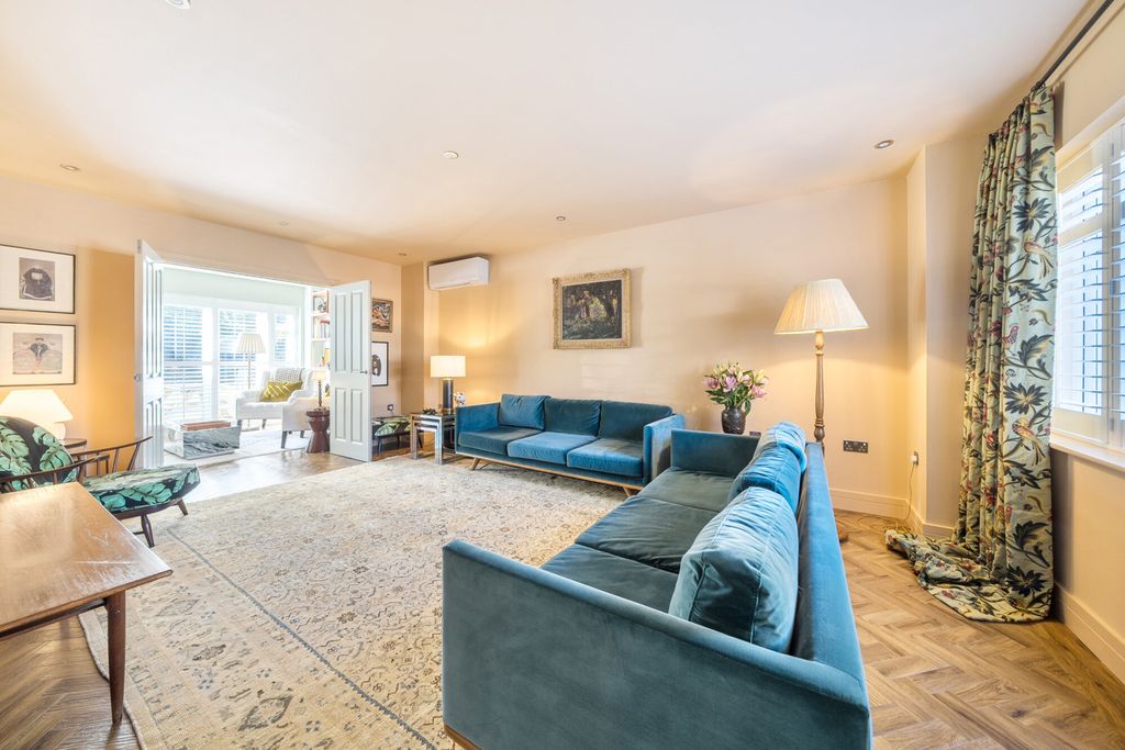 Property photo 2 of 29 Reception