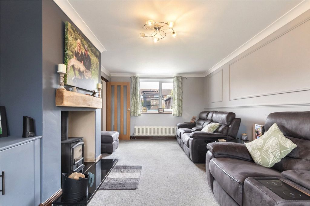 Property photo 3 of 22 Picture No. 16