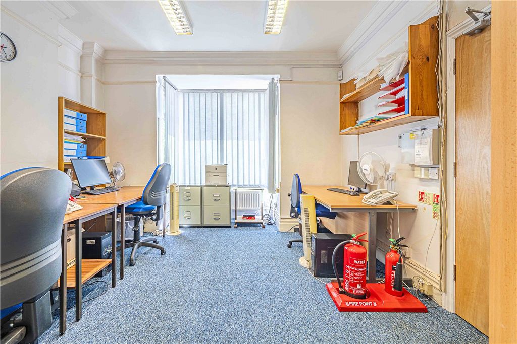 Property photo 3 of 8 Picture No. 07
