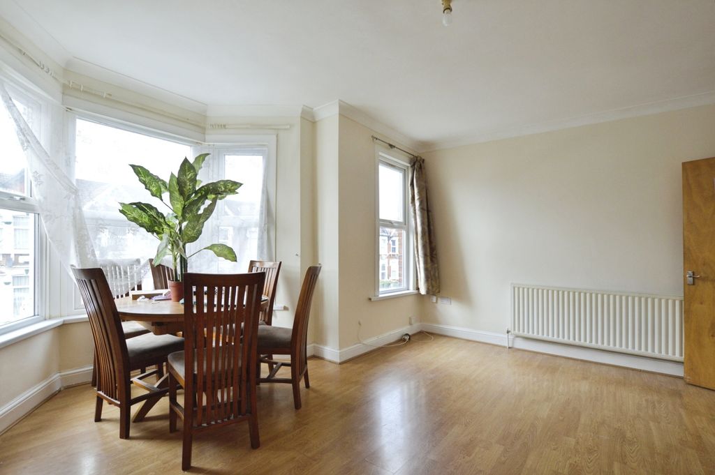 Property photo 3 of 7 Pbox-Img.Jpg