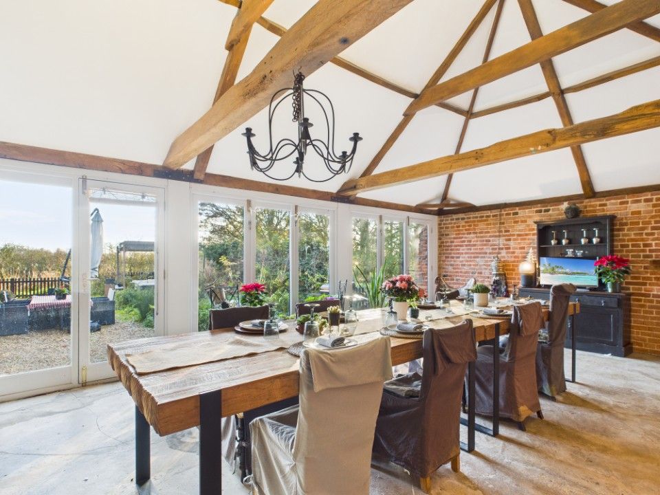 Property photo 3 of 33