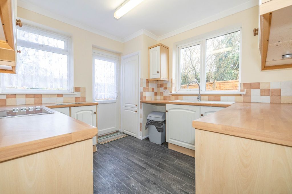 Property photo 3 of 12 Picture 3