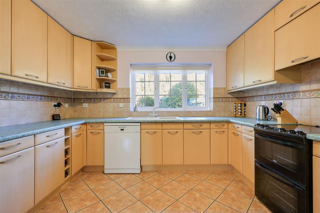 Property photo 3 of 24 Img (15).Jpg