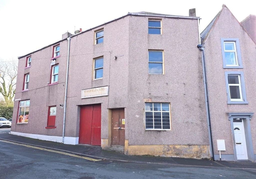 Property photo 1 of 1
