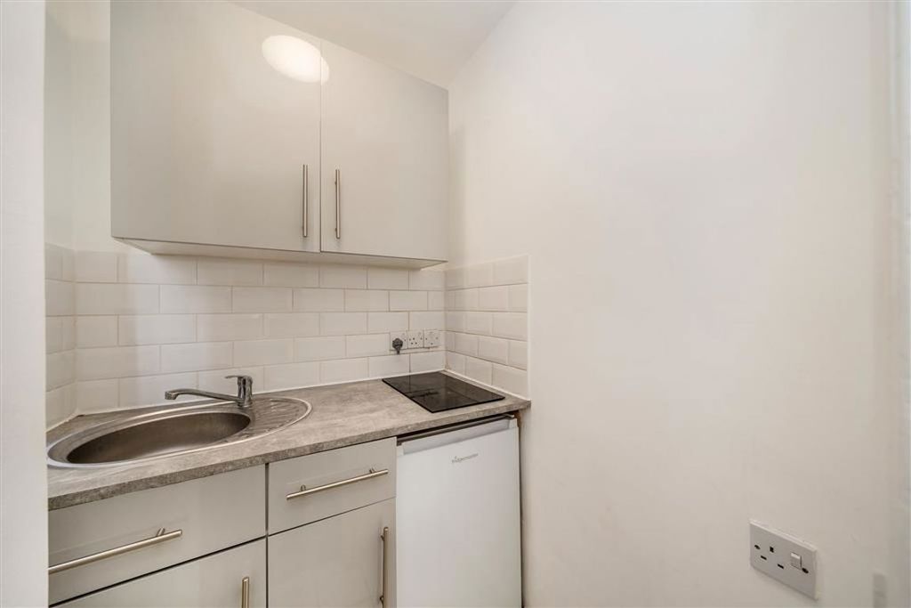 Property photo 2 of 3