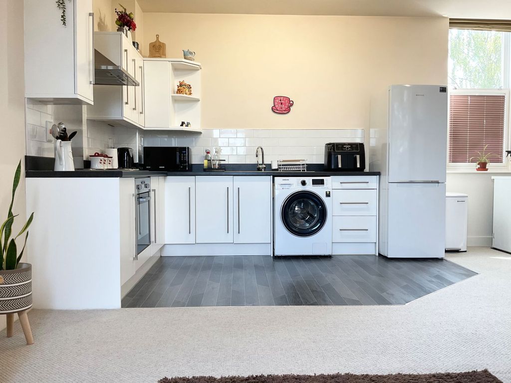 Property photo 2 of 16