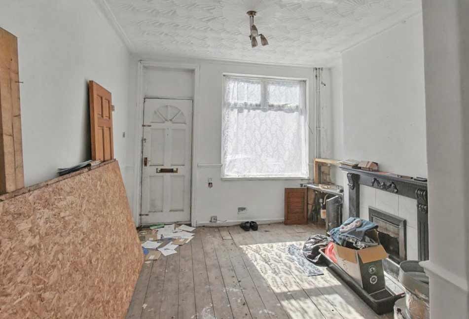 Property photo 3 of 6