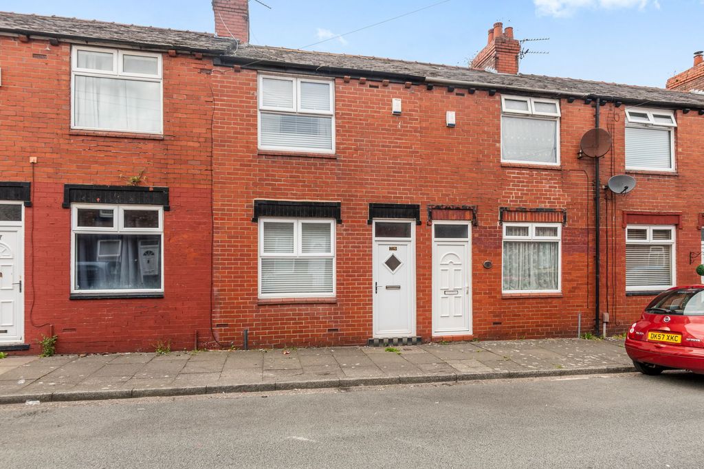 Property photo 1 of 17