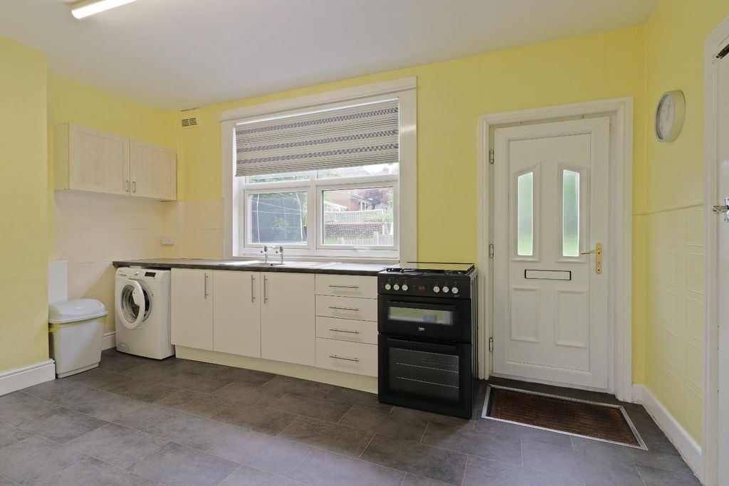 Property photo 2 of 28 Kitchen