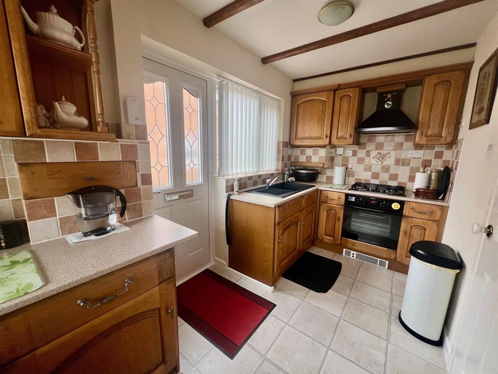 Property photo 3 of 19 Kitchen.Jpg