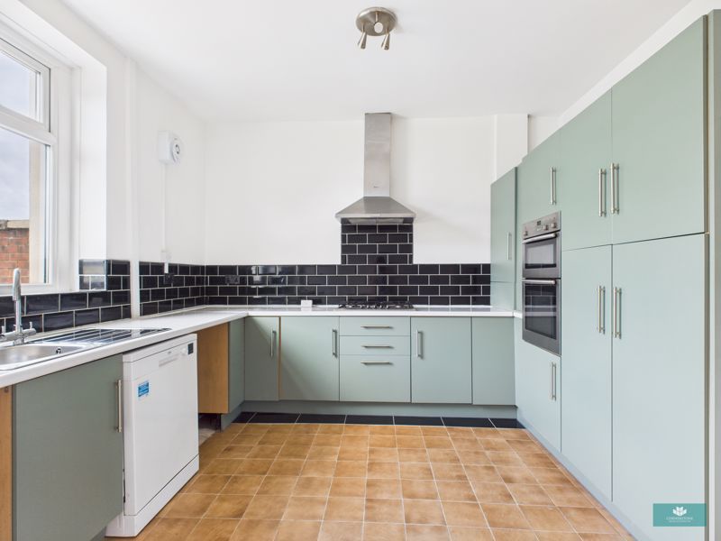 Property photo 2 of 14 Photo 11