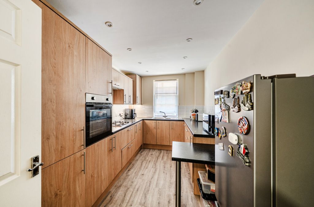 Property photo 3 of 18 1486734-15-6A5A0F...