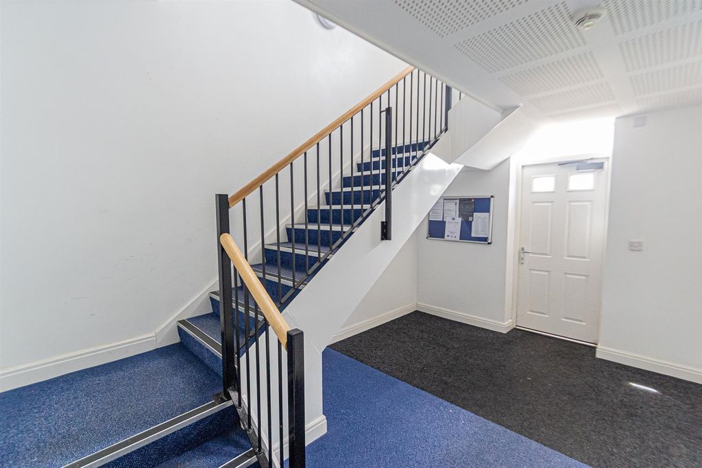 Property photo 1 of 12 Communal Hallway
