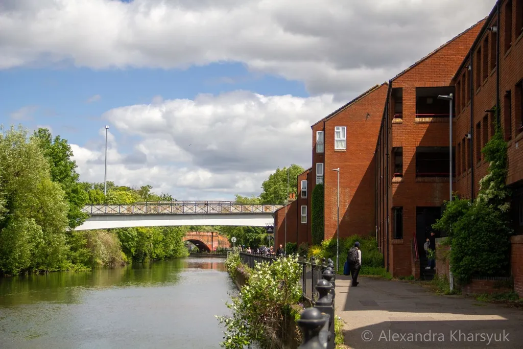 Apartment in Reading, Newtown - More