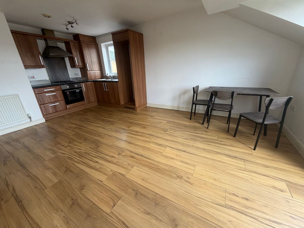 Property photo 3 of 10 Image